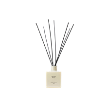 Velvet Wood - L Reed Diffuser - 8.4 FL OZ